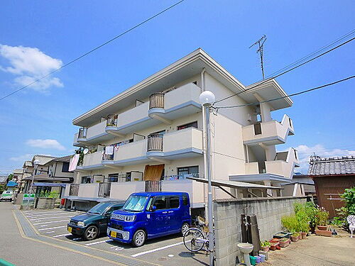 マンション城西 3階建