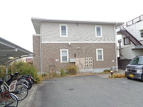 大阪府和泉市伯太町２丁目 築18年9ヶ月 2階建
