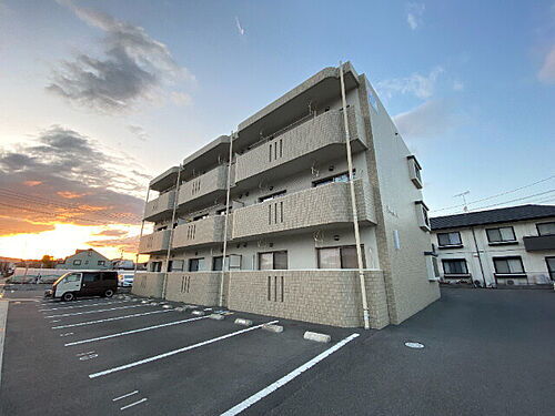 岡山県総社市清音柿木 3階建 築10年10ヶ月