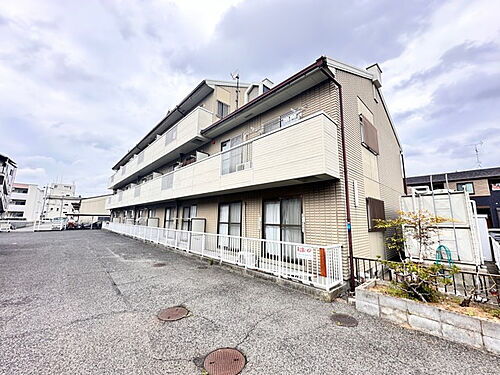 大阪府和泉市伯太町２丁目 3階建 築31年8ヶ月