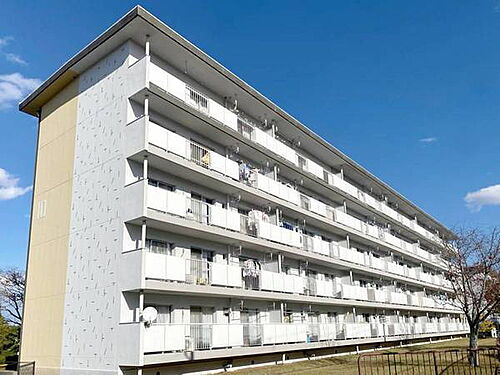 兵庫県三木市志染町西自由が丘２丁目 賃貸マンション