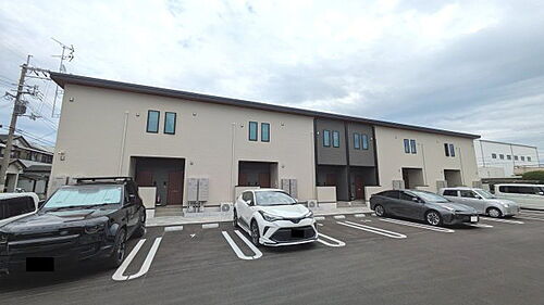 大阪府岸和田市下池田町２丁目  2階建