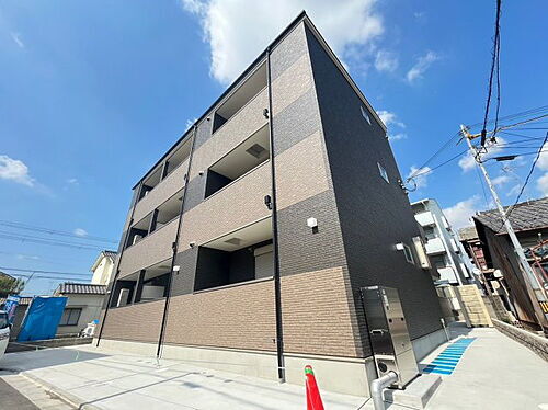 大阪府松原市天美東８丁目 築2年1ヶ月 3階建