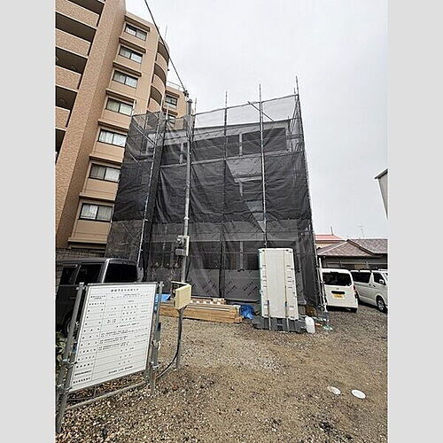 大阪府高石市東羽衣３丁目 3階建 