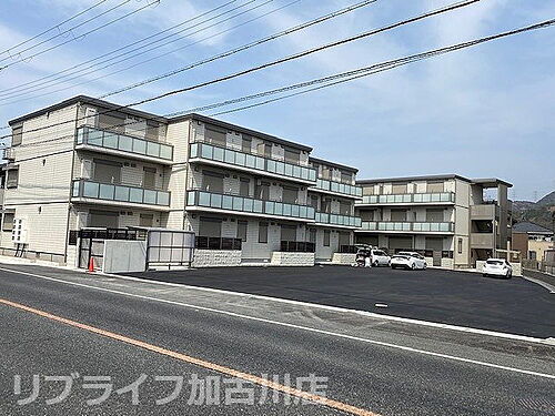 兵庫県姫路市別所町別所 3階建 築2年8ヶ月