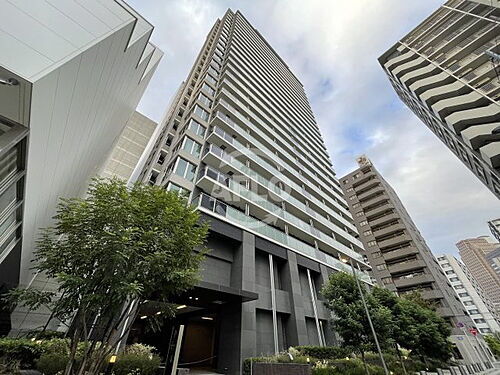 ローレルタワー梅田ウエスト 26階建