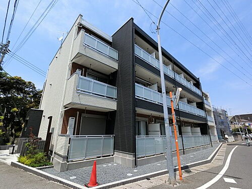 千葉県千葉市稲毛区小仲台４丁目 築3年12ヶ月 3階建