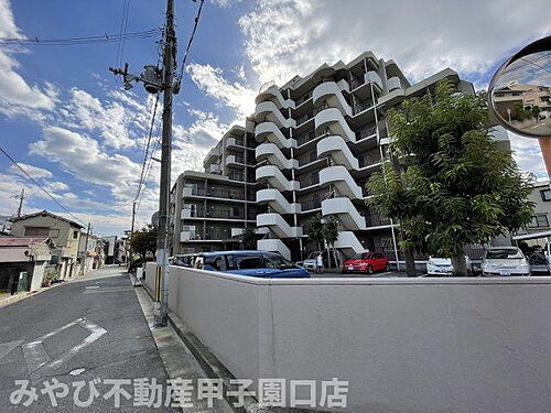 兵庫県尼崎市稲葉荘１丁目 賃貸マンション