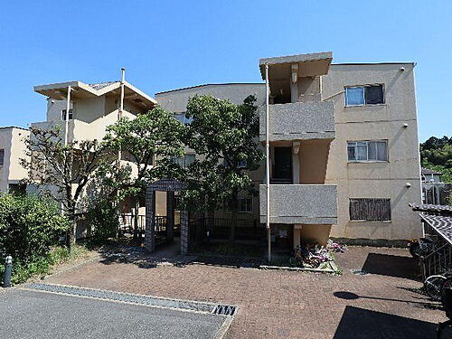 奈良県生駒市俵口町 3階建 築28年8ヶ月