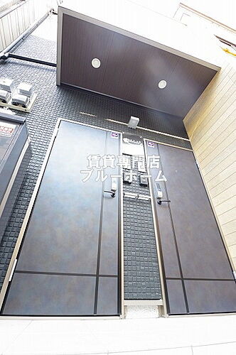 大阪府堺市北区奥本町１丁  2階建