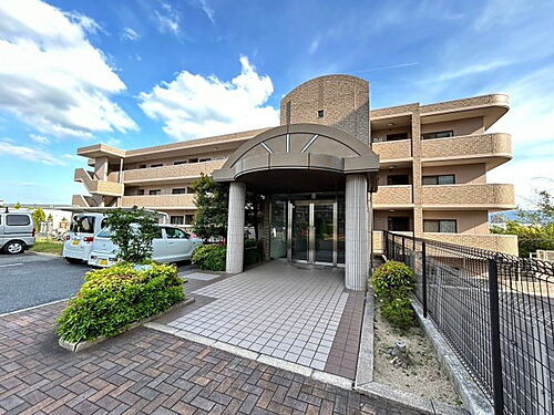 大阪府和泉市万町 賃貸マンション