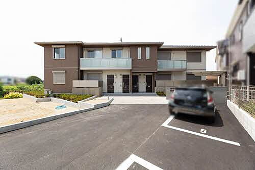 大阪府和泉市和気町１丁目 築4年5ヶ月 2階建