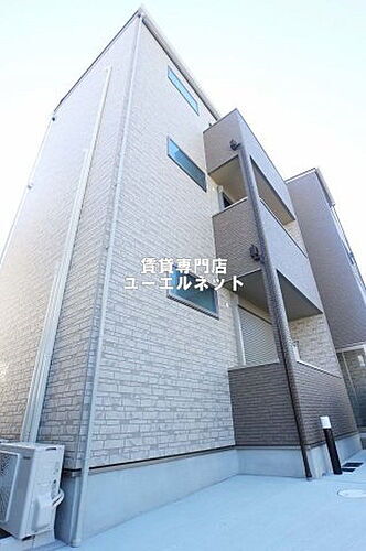 大阪府吹田市岸部北３丁目 3階建 