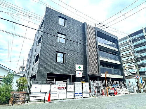 奈良県奈良市三条宮前町 4階建 