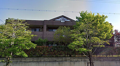 兵庫県たつの市揖西町南山２丁目 2階建