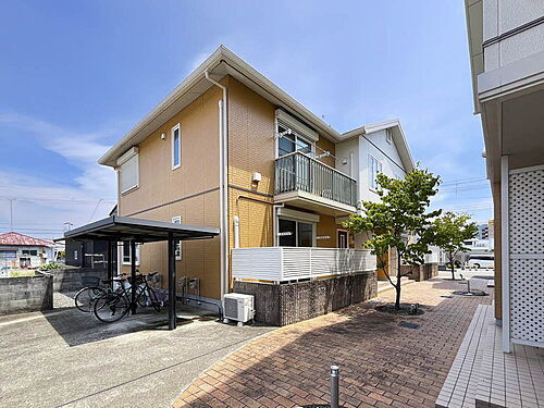 シャーメゾン秋月 2階建