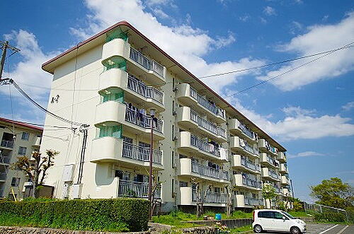 大阪府泉南郡熊取町美熊台２丁目 賃貸マンション