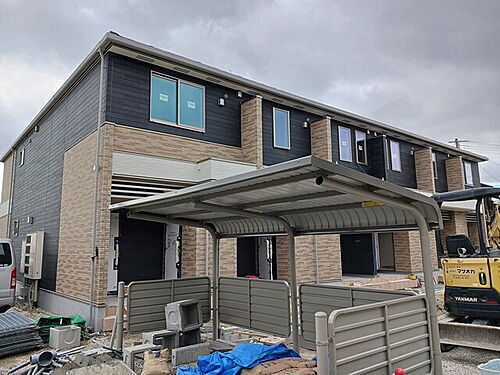 兵庫県小野市王子町  2階建