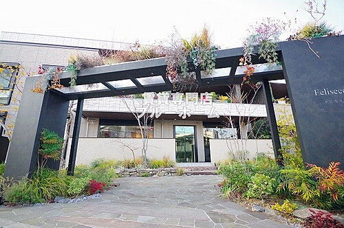 大阪府堺市北区長曽根町 3階建 築3年11ヶ月