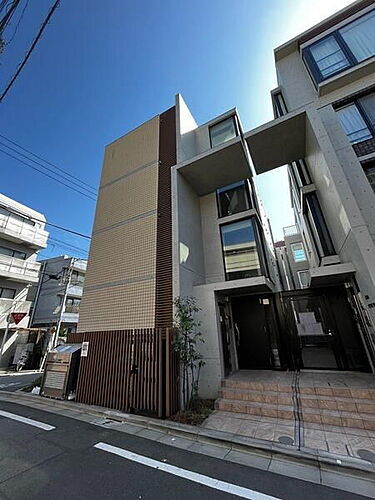 東京都渋谷区代々木２丁目 地上4階地下1階建 築7年6ヶ月