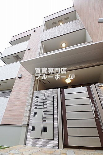 大阪府堺市北区百舌鳥梅北町５丁 築1年2ヶ月 3階建