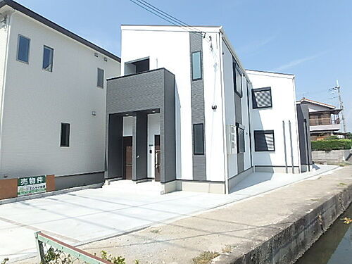 兵庫県加古川市尾上町長田 築9年4ヶ月 2階建