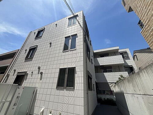 兵庫県神戸市東灘区御影中町６丁目 築3年8ヶ月 3階建