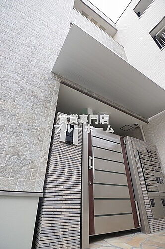 大阪府堺市北区中長尾町３丁 3階建 