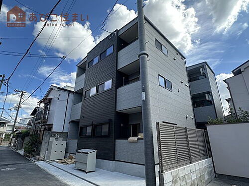 大阪府大阪市住吉区南住吉１丁目  3階建