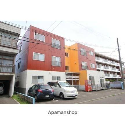 北海道札幌市北区北三十条西９丁目 3階建