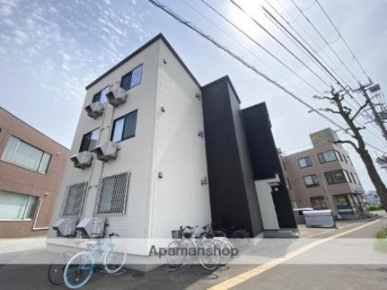 パオス田家 3階建