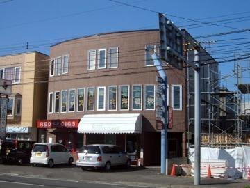 北海道札幌市清田区清田二条１丁目 3階建 築33年9ヶ月