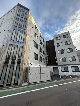 北海道札幌市中央区北七条西１１丁目 賃貸マンション
