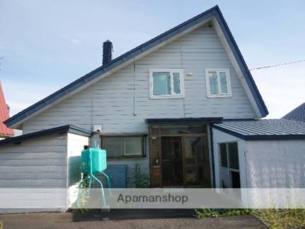三笠市榊町４６１−１３ 2階建