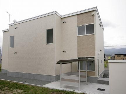 レオパレストレビアンＩＩＩ