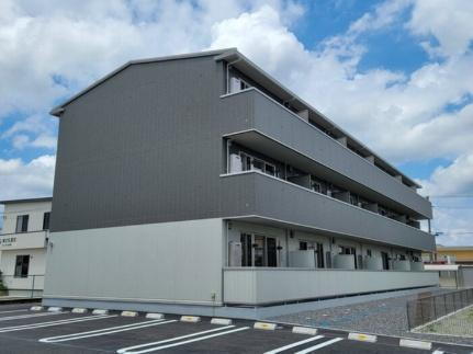 サニーコート 3階建