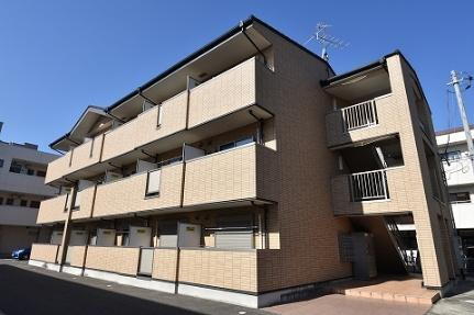 カーサ　クワノ 3階建