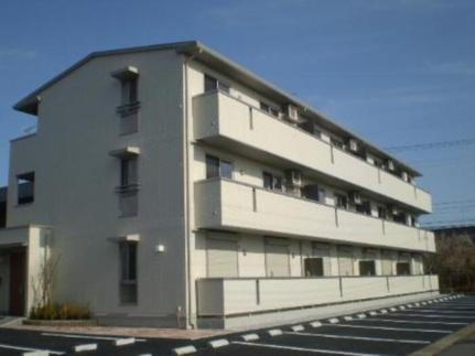 カーサ　フェリーチェ 3階建