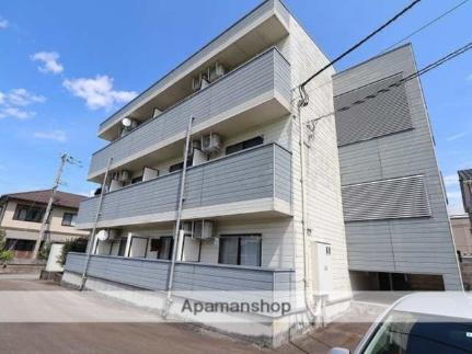 メゾン東掛尾 3階建