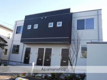 富山県富山市永楽町 2階建