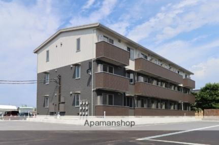 富山県富山市牛島本町１丁目 3階建