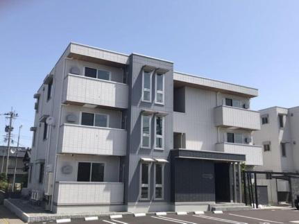 Ｄーｒｅｓｉｄｅｎｃｅ新庄　Ｖｉｖｒｅ 3階建