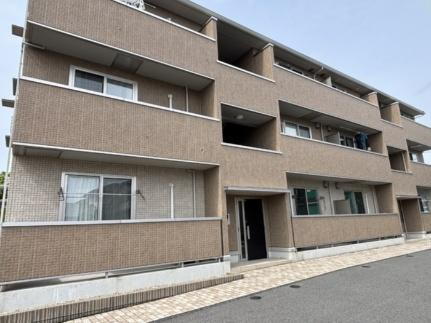 Ｆａｍｉｌｌｅ　Ｍ（ファミーユ　エム） 3階建
