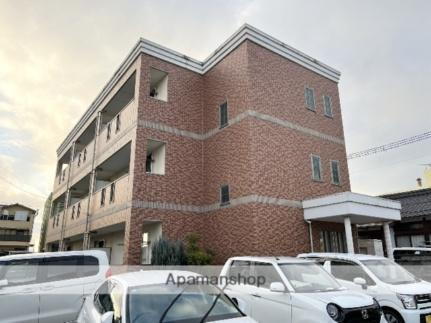 滋賀県長浜市公園町 3階建 築18年1ヶ月