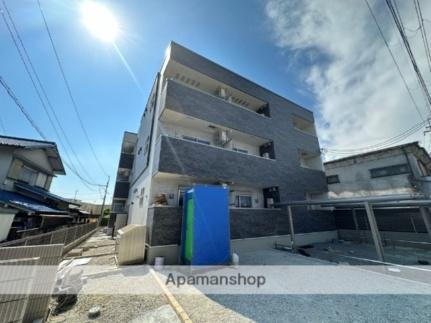 大阪府枚方市長尾元町２丁目 3階建 