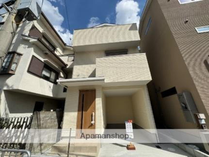 大阪府高槻市津之江町３丁目  3階建