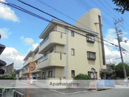 大阪府高槻市真上町３丁目 3階建