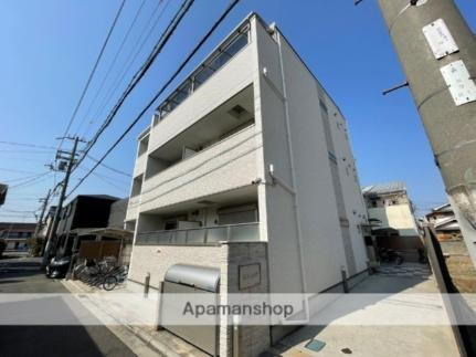 大阪府東大阪市金岡３丁目 3階建