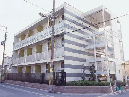 レオパレス西脇 3階建