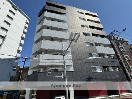 アウラ新大阪 8階建